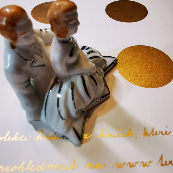 Vintage Porcelain Wedding Cake Topper Bride & Groom - Picture 2 of 11